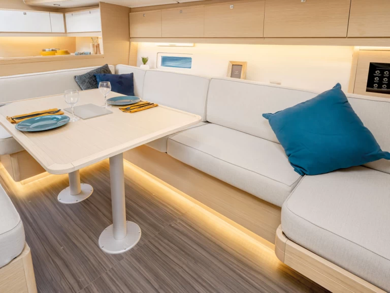 Noleggio Barca a vela con o senza skipper Dufour a Gouviá