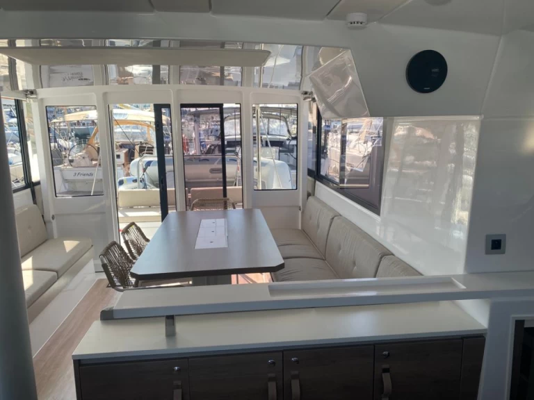 Catamarano a noleggio a Sebenico al miglior prezzo