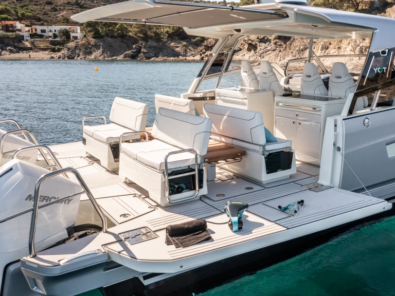 Noleggio Barca a motore  con patente nautica