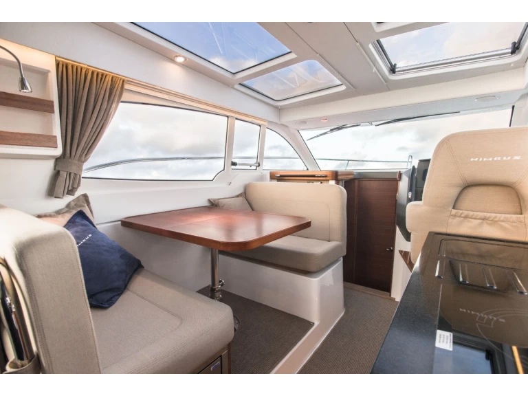 Noleggiare una Nimbus Nimbus 305 Coupe a Spalato