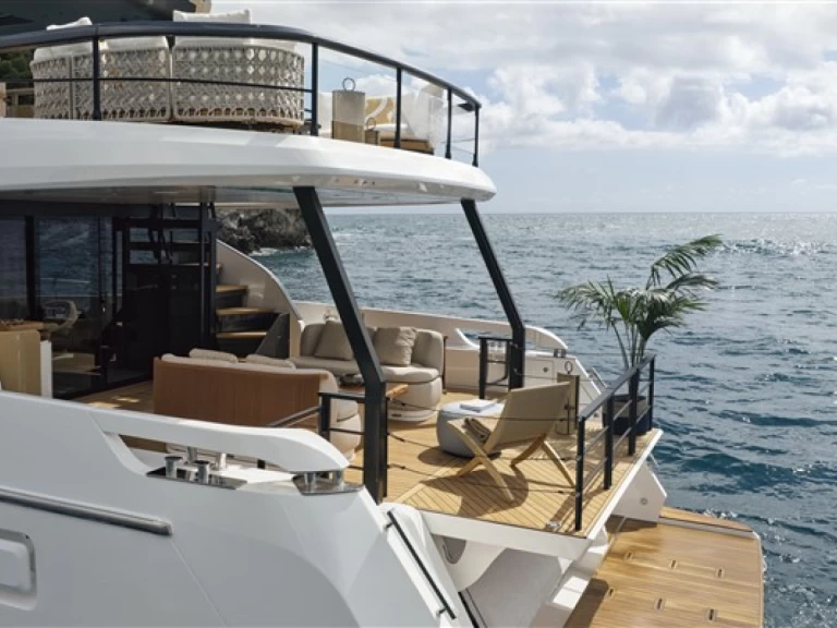 Yacht di lusso a noleggio a Sebenico al miglior prezzo