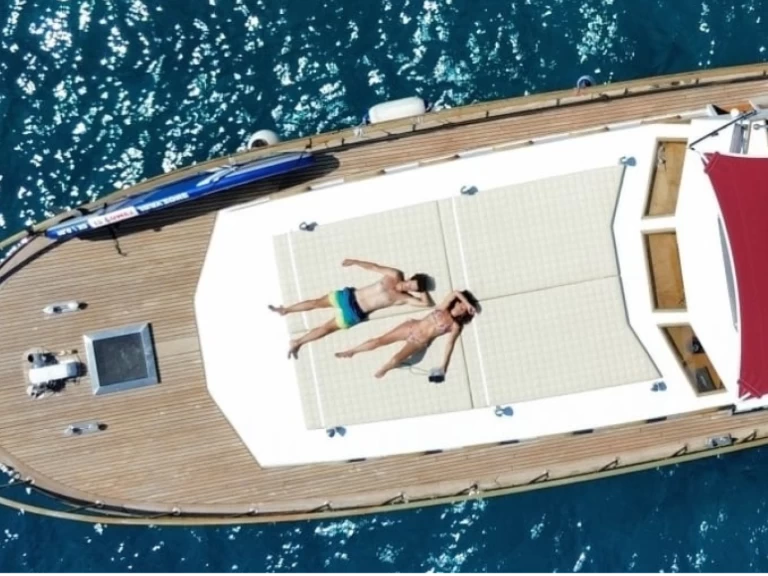 Noleggiare una Cantiere Azzurro 58 a Corfù