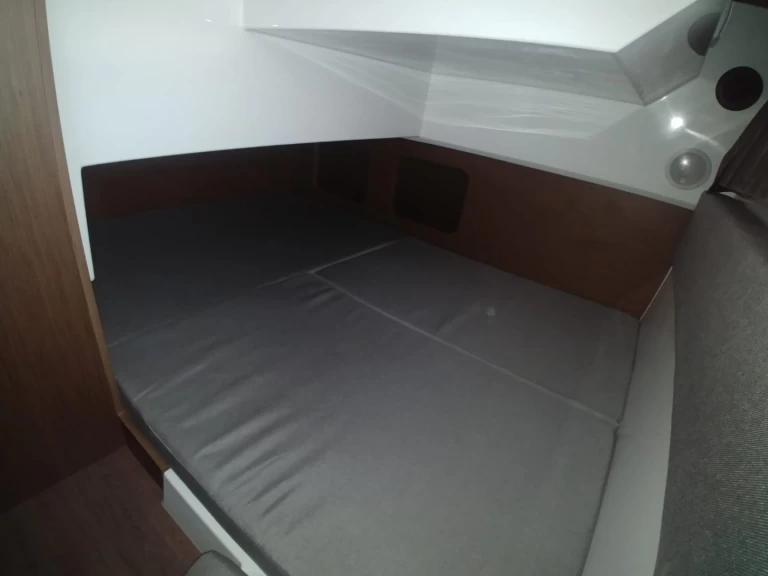 Barca a motore a noleggio a Bacoli al miglior prezzo