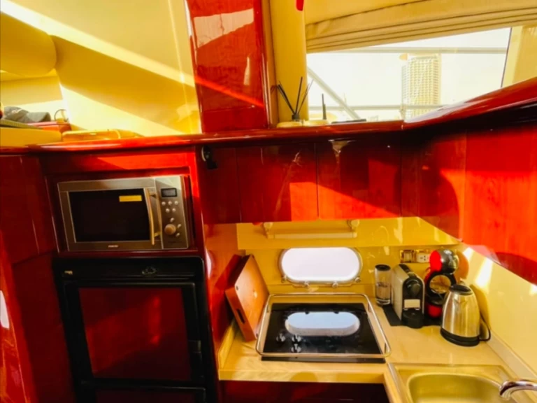 Noleggio barche Majesty Yachts MAJESTY 50 a Dubai Marina su Samboat