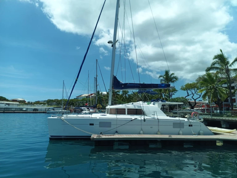 Noleggio Catamarano a Papeete – Lagoon Lagoon 440