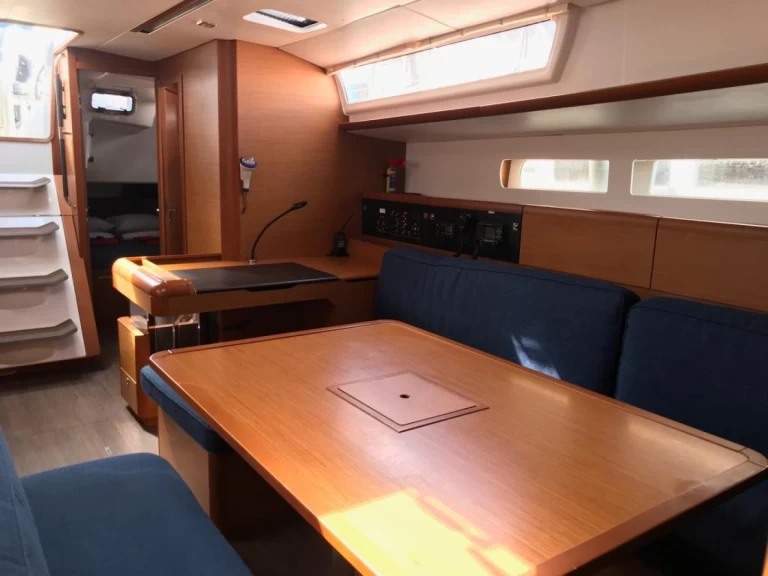Noleggio barche Horta economico Sun Odyssey 519