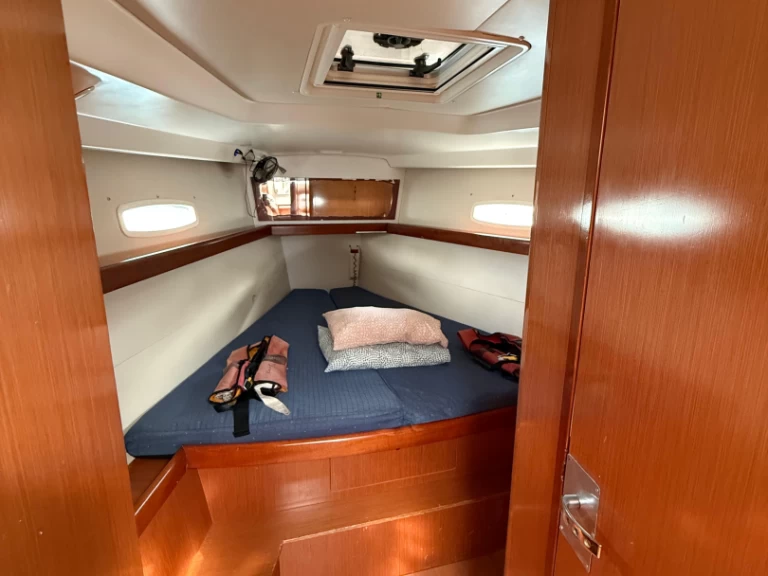 Noleggio Barca a vela Bénéteau con patente nautica