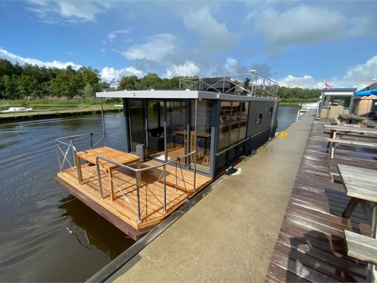 Noleggiare una Campi Campi 400 a Drachten