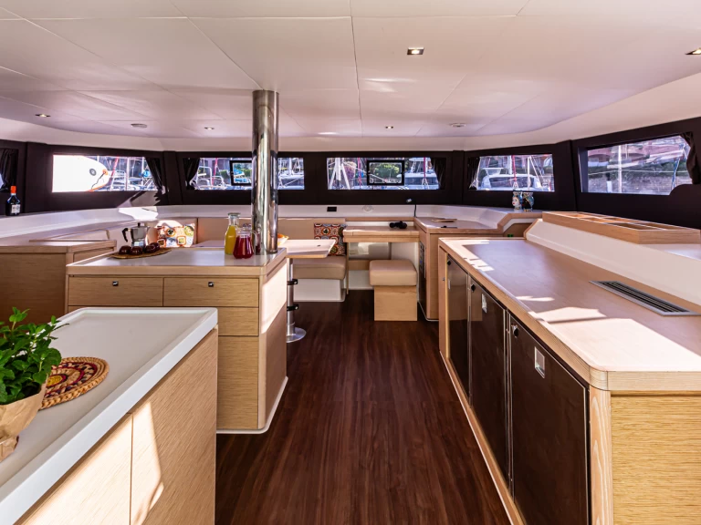 Noleggio a Palermo – Dufour Dufour Catamarans 48 Sail su SamBoat