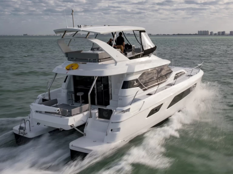 Noleggiare una Aquila Aquila 44 Yacht a Cannigione