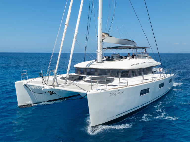 Noleggiare una Lagoon Lagoon 620 a s'Arenal