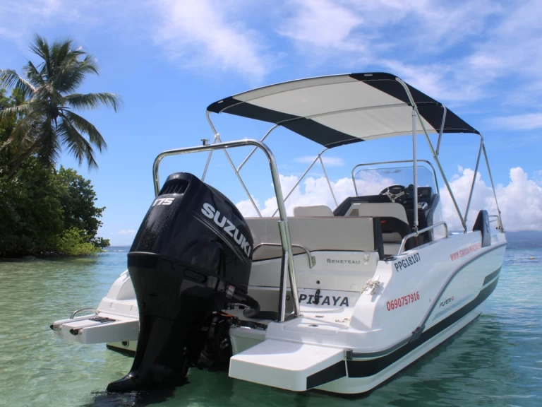 Noleggio Barca a motore Bénéteau con patente nautica