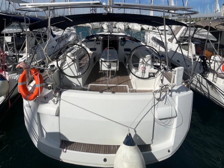 Jeanneau Sun Odyssey 479 da affittare a  Sukošan