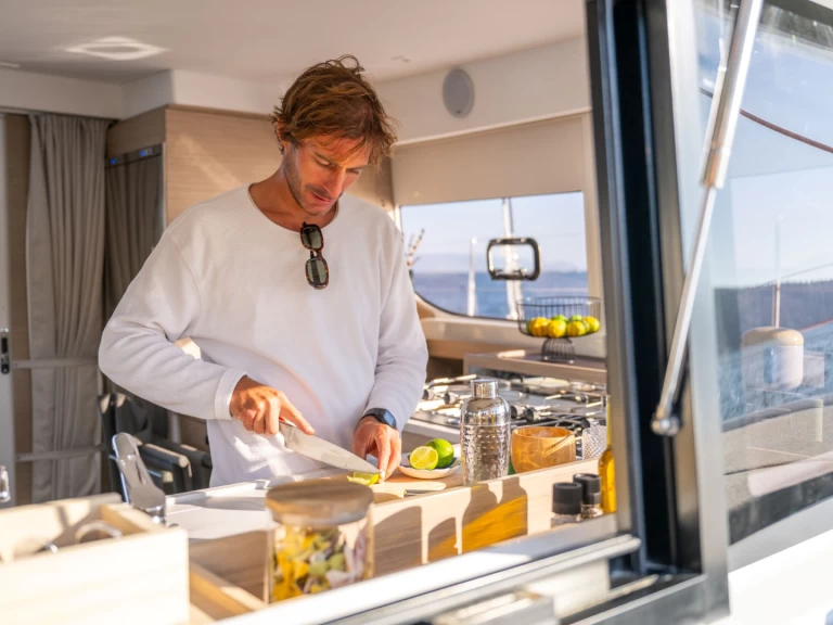 Noleggio Catamarano a Castelli – Lagoon Lagoon 43