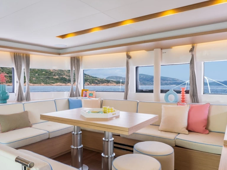 Noleggiare una Lagoon Lagoon 51 a Castelli