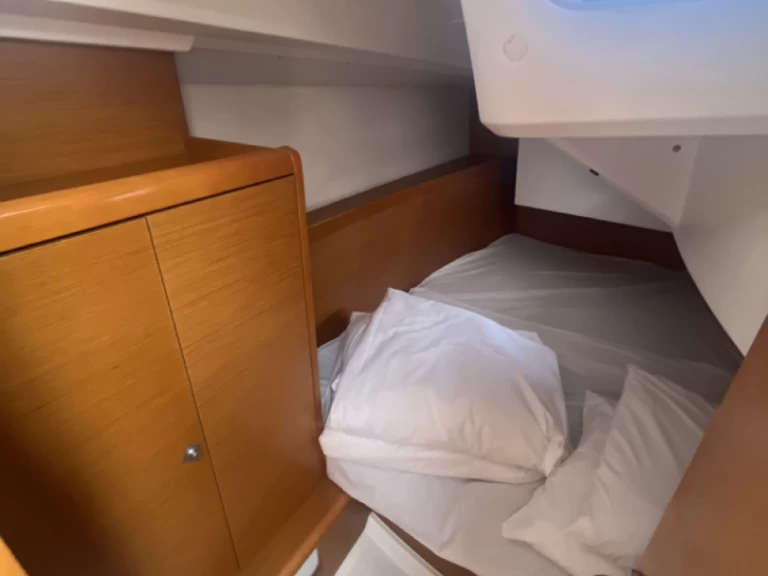 Jeanneau Sun Odyssey 349 da affittare a  Sukošan