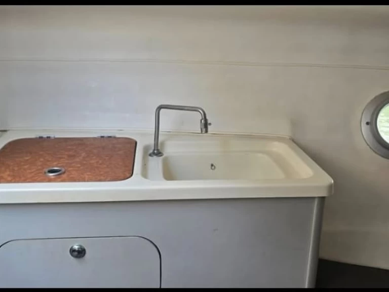 Barca a motore a noleggio a Port de Cannes Marina al miglior prezzo