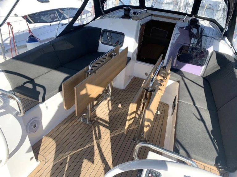Noleggio a Pola – Elan Impression 45.1 su SamBoat