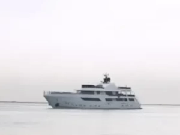 Yacht di lusso a noleggio a Dubai Marina al miglior prezzo