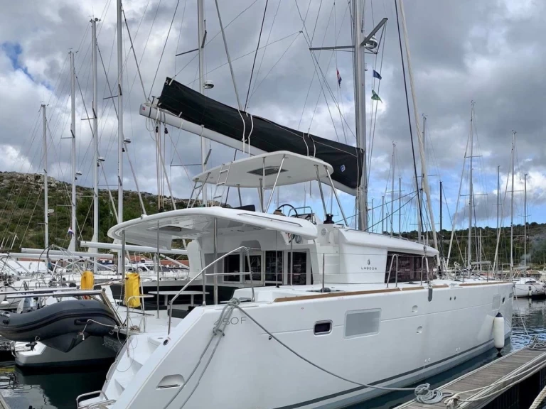 Noleggio barche Lagoon Lagoon 450 F a Spalato su Samboat