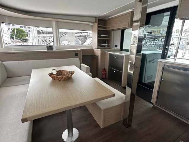 Noleggio barche Golfo Aranci economico Lagoon 46