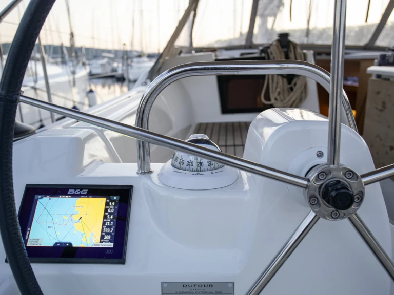 Noleggio Barca a vela Dufour con patente nautica