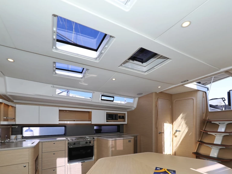 Noleggio barche Pola economico Dufour 44