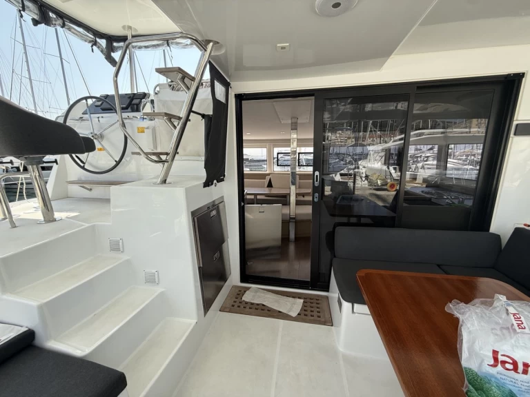 Noleggio Catamarano a Spalato – Lagoon Lagoon 42