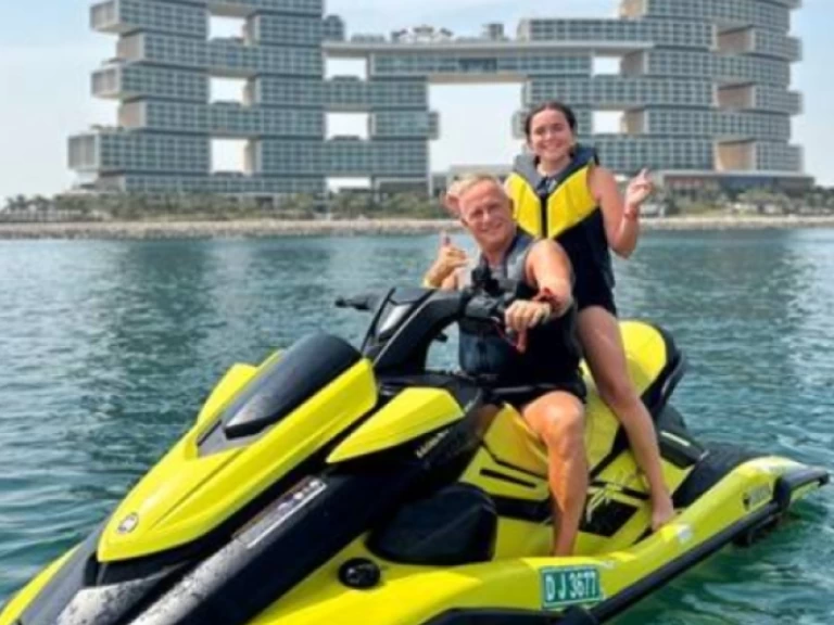 Noleggio a Dubai Marina – Yamaha Yamaha VX su SamBoat