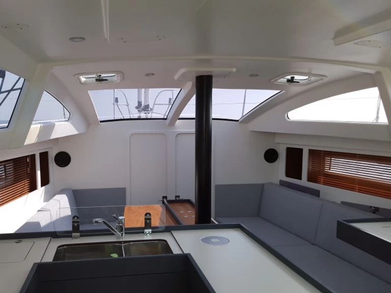 Noleggio barche RM RM 1270 a Port-Haliguen su Samboat