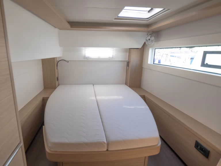 Noleggio Catamarano Lagoon con patente nautica