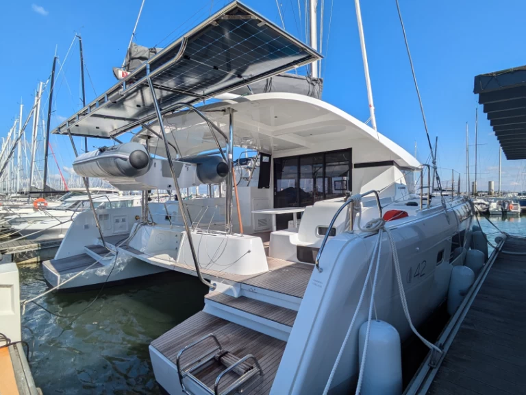 Noleggio barche Lagoon Lagoon 42 a Bas du Fort su Samboat