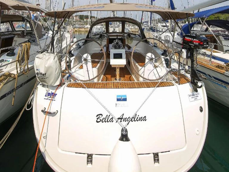 Noleggio a Pola – Bavaria Cruiser 37 su SamBoat