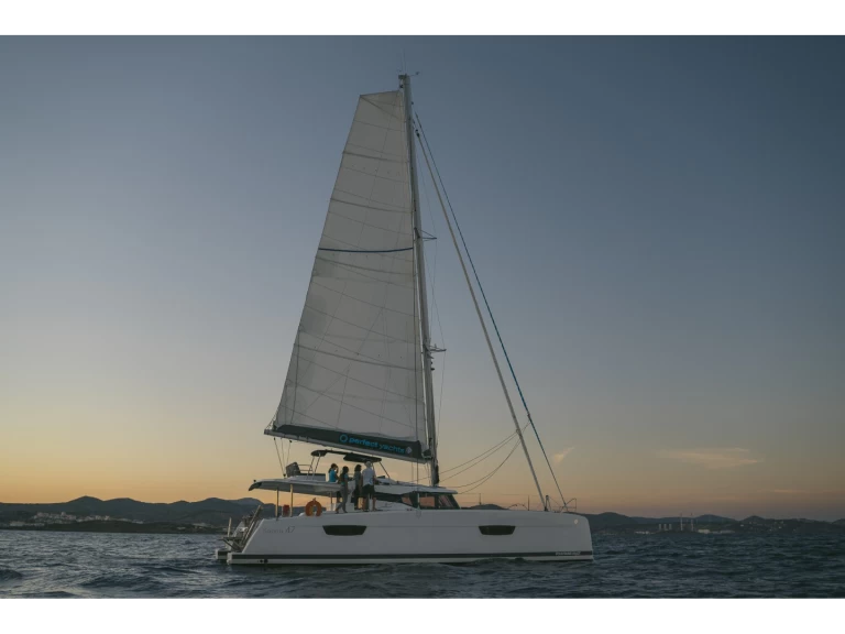 Noleggio barche Fountaine Pajot Fountaine Pajot 47 SAONA LUX (GEN,AC,WATERMAKER) a Lávrio su Samboat