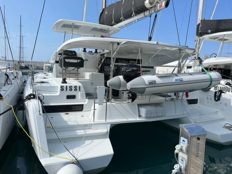 Noleggio Catamarano Lagoon con patente nautica