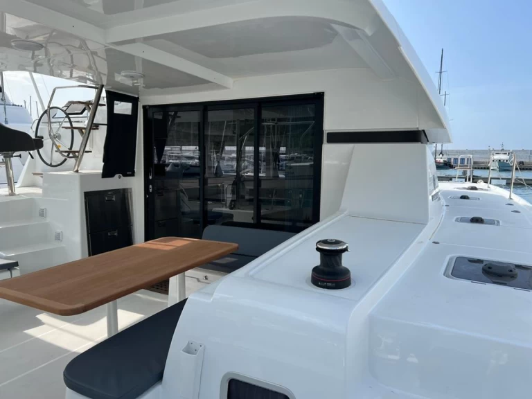 Lagoon Lagoon 42 da affittare a  Capo d'Orlando