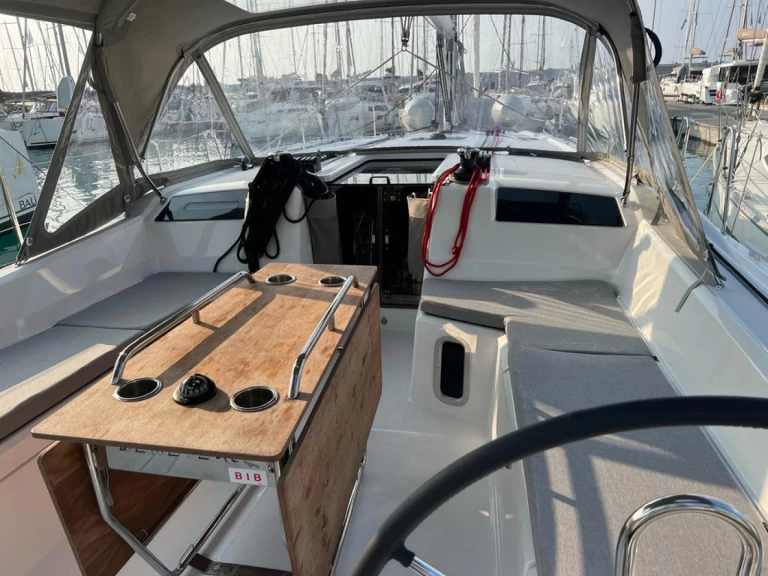 Noleggio Barca a vela Bénéteau con patente nautica