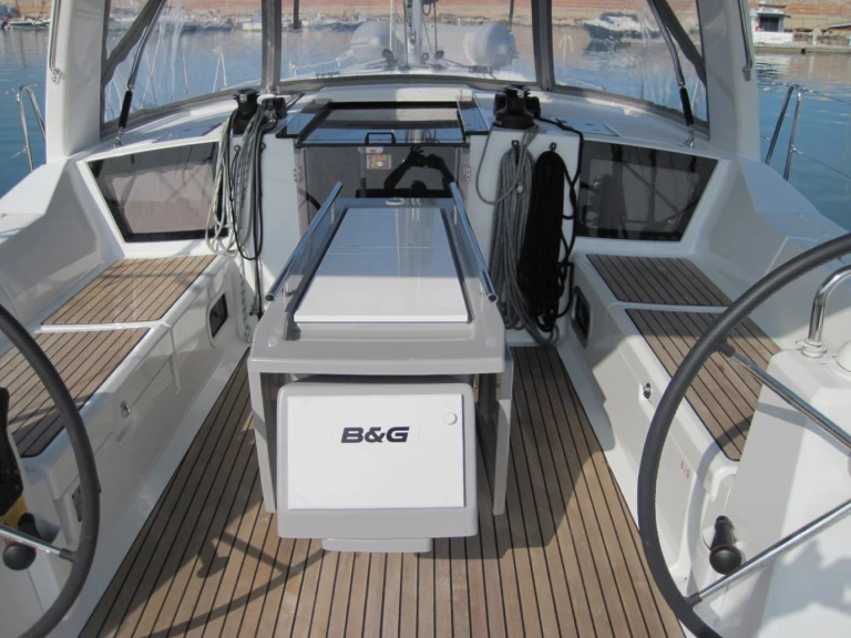 Barca a vela a noleggio a Capo d'Orlando al miglior prezzo