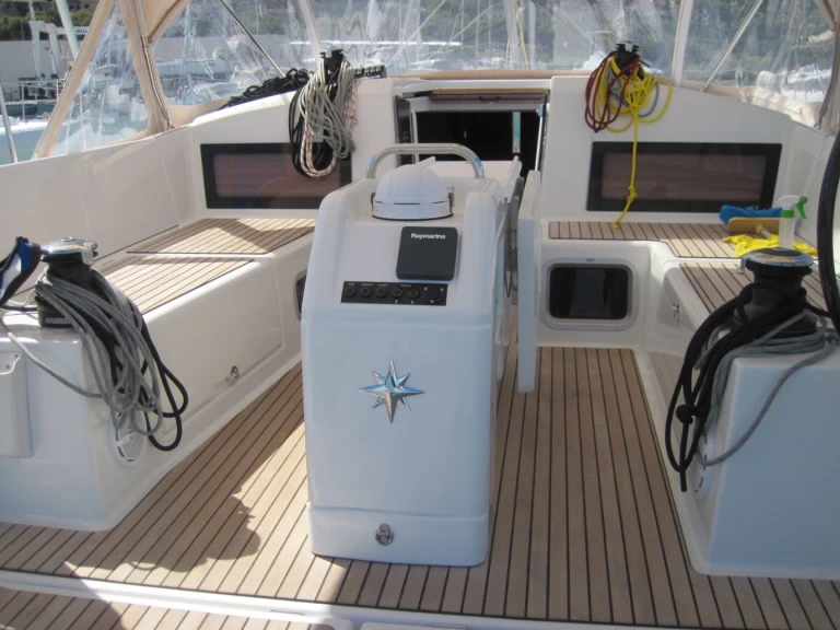Noleggiare una Jeanneau Sun Odyssey 440 a Capo d'Orlando