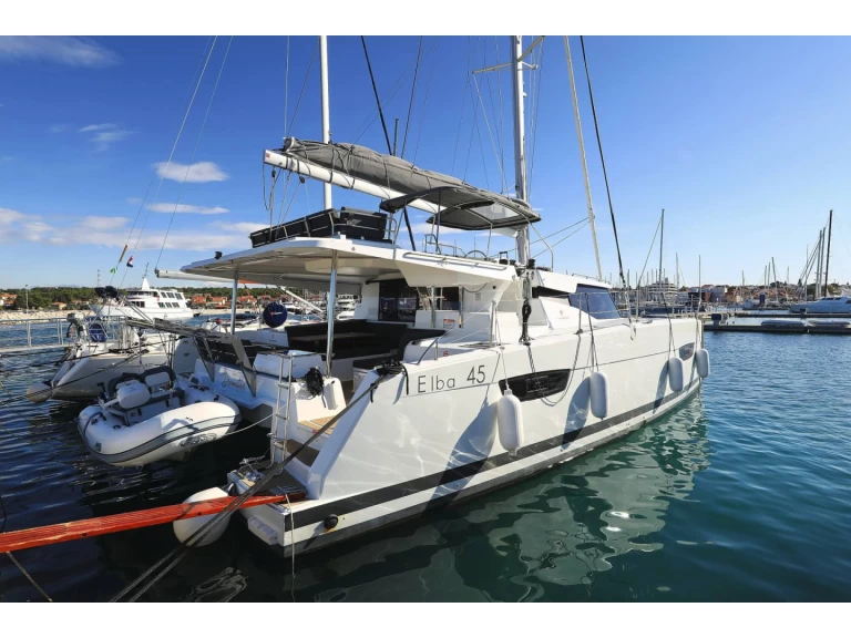 Noleggio Catamarano a Seget Donji – Fountaine Pajot Elba 45