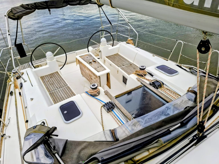 Noleggio a Arzal – Dufour Dufour 450 Grand Large su SamBoat