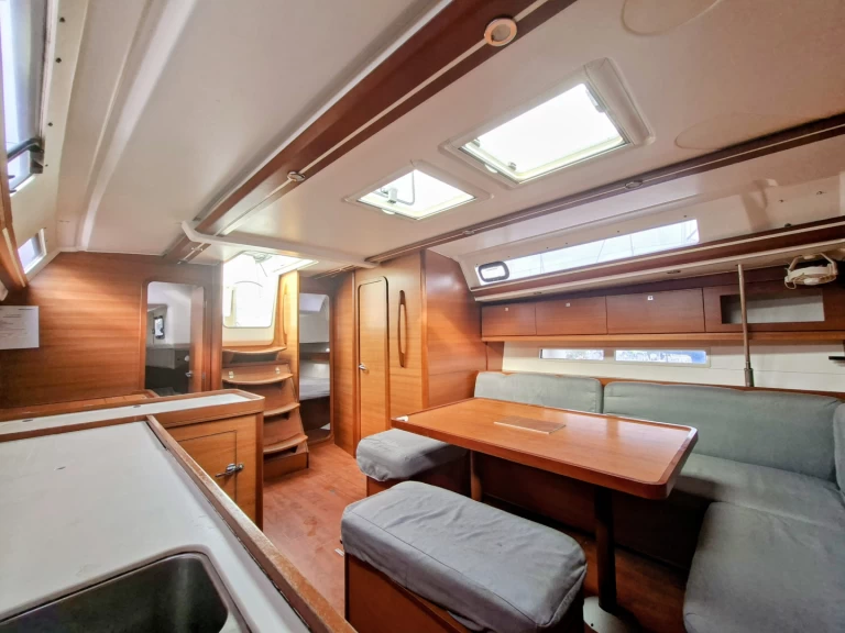 Noleggiare una Dufour Dufour 450 Grand Large a Arzal