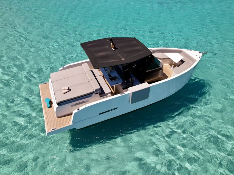 Noleggio Barca a motore a Marina Ibiza – De Antonio Yacht 28 Open