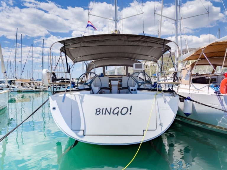 Noleggio Barca a vela Elan con patente nautica