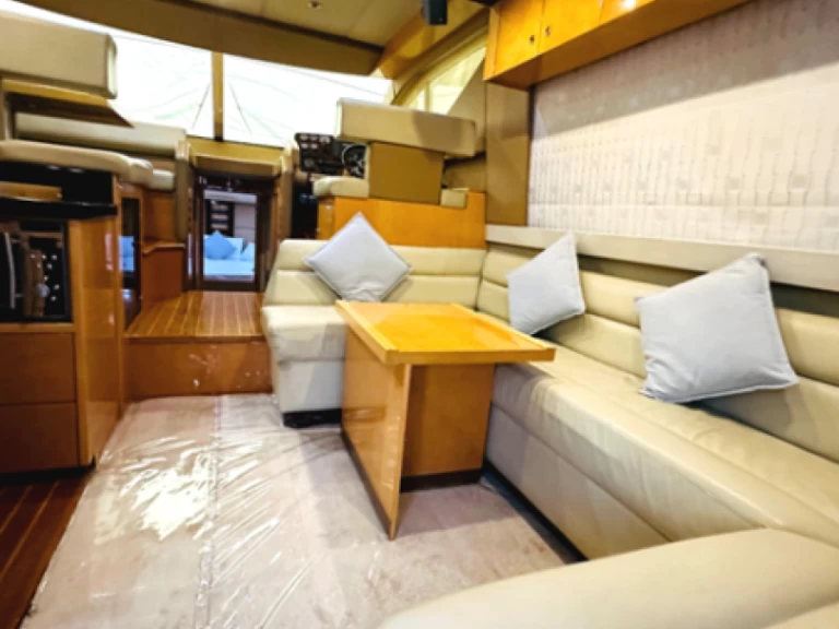 Noleggio barche Gulf Craft - Majesty Yachts Majesty 44 a Dubai Marina su Samboat