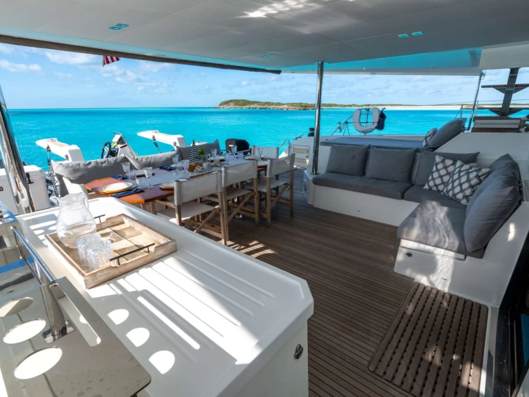 Noleggio Yacht di lusso a Bahamas – Fountaine Pajot WIND CHASER I
