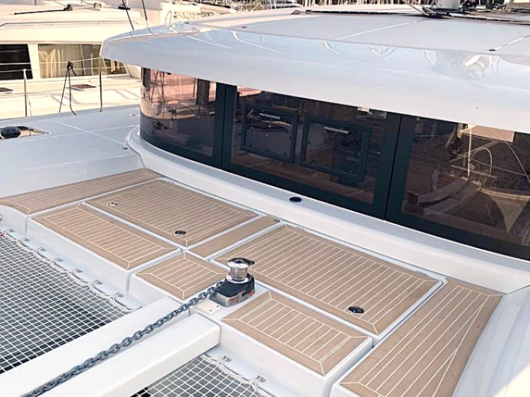 Noleggio Catamarano Lagoon con patente nautica