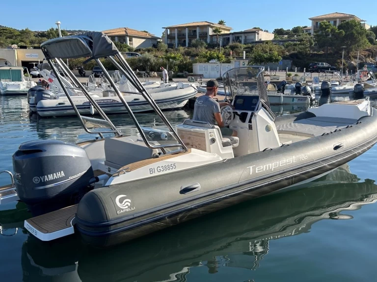 Noleggio a Lège-Cap-Ferret – Capelli Tempest 700 su SamBoat