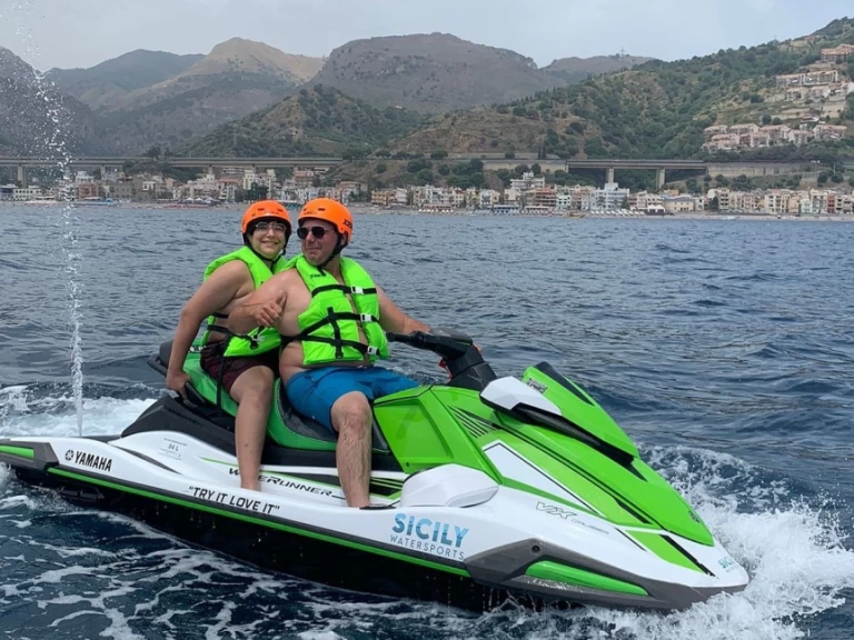Noleggio barche Yamaha VX Cruiser a Letojanni su Samboat