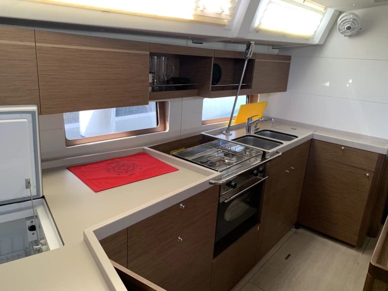 Noleggio Barca a vela con o senza skipper Bénéteau a Perigiali